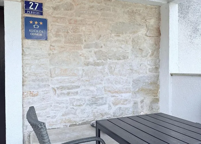 Casa Pietra 27 , Authentic Istrian Stone House Peruški