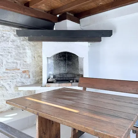 Casa Pietra 27 , Authentic Istrian Stone House Сasa de vacaciones *