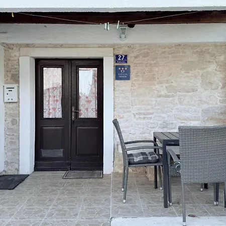 Dom wakacyjny Casa Pietra 27 , Authentic Istrian Stone House Peruški