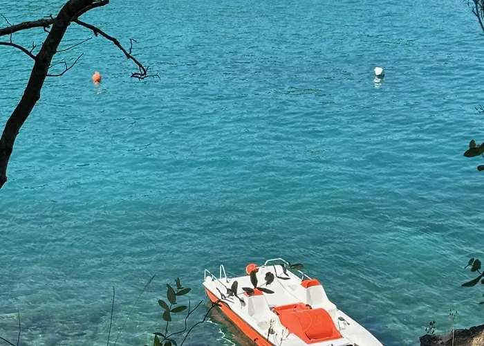 Casa Pietra 27 , Authentic Istrian Stone House Feriehus
